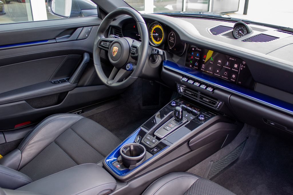 Used 2024 Porsche 911 Carrera T w/ Sportdesign Package RWD image 13
