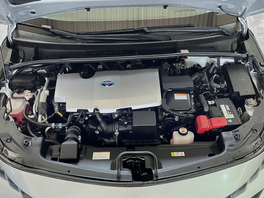 Used 2021 Toyota Prius Prime Limited w/ Carpet Mat Package (TMS) image 29