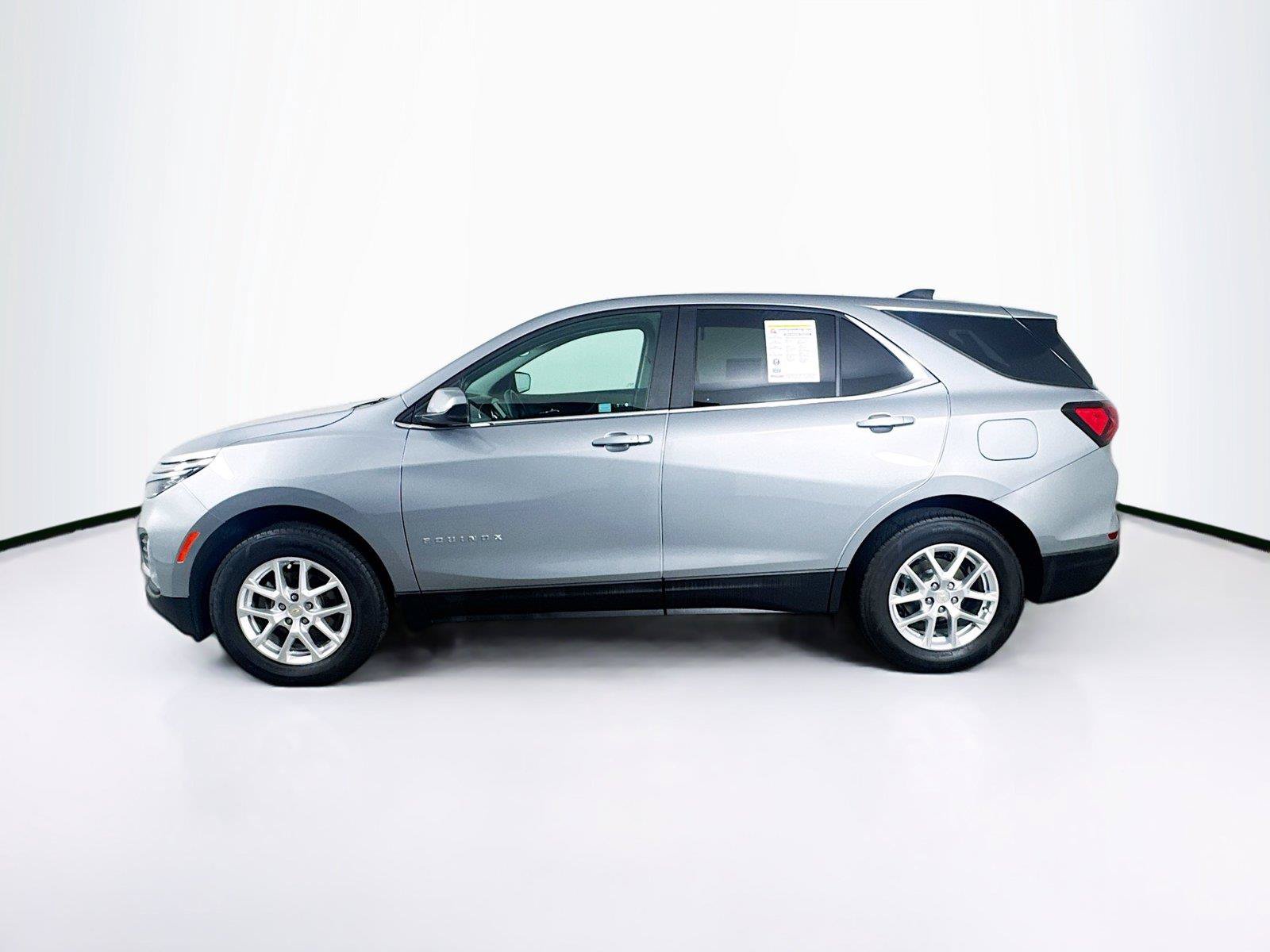 Used 2024 Chevrolet Equinox LT AWD/4WD image 4