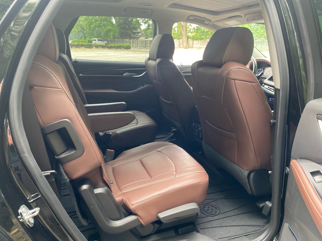 Used 2019 Buick Enclave Avenir w/ Avenir Technology Package AWD/4WD image 28