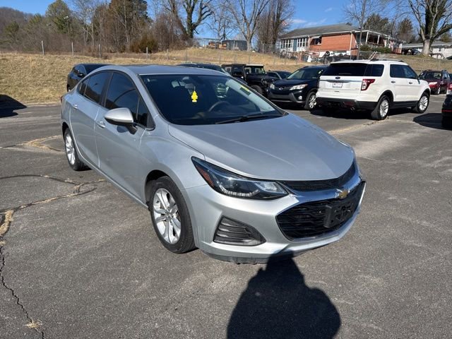 Used 2019 Chevrolet Cruze LT w/ LT Fleet Convenience Package image 2