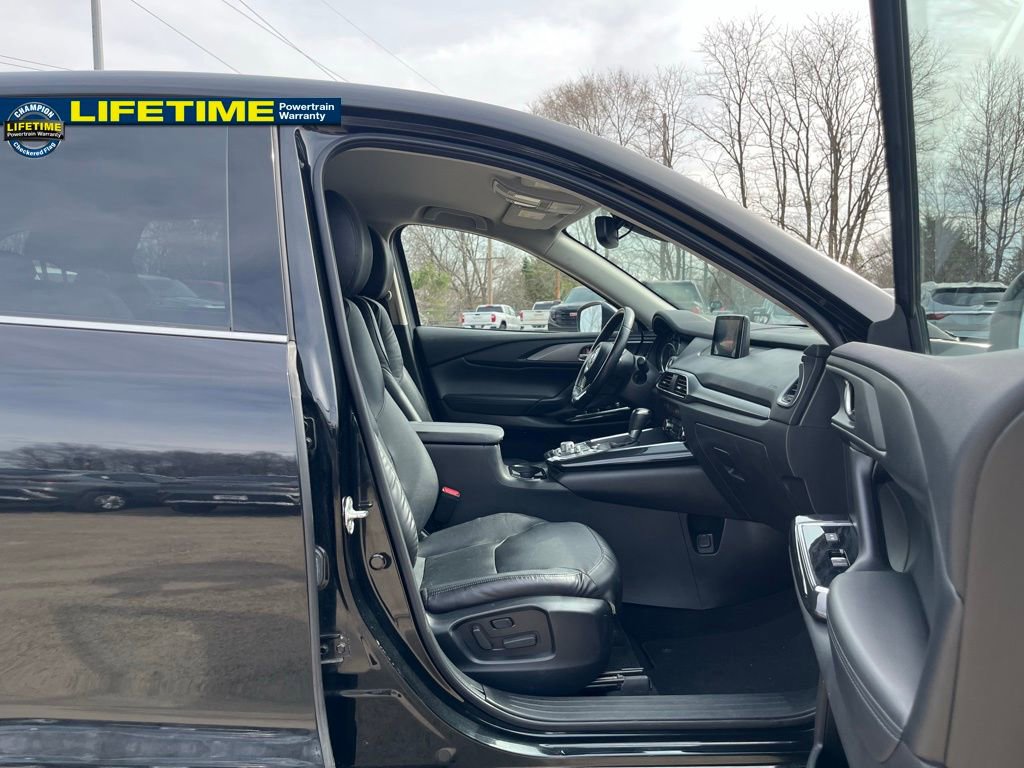 Used 2018 MAZDA CX-9 Touring image 35