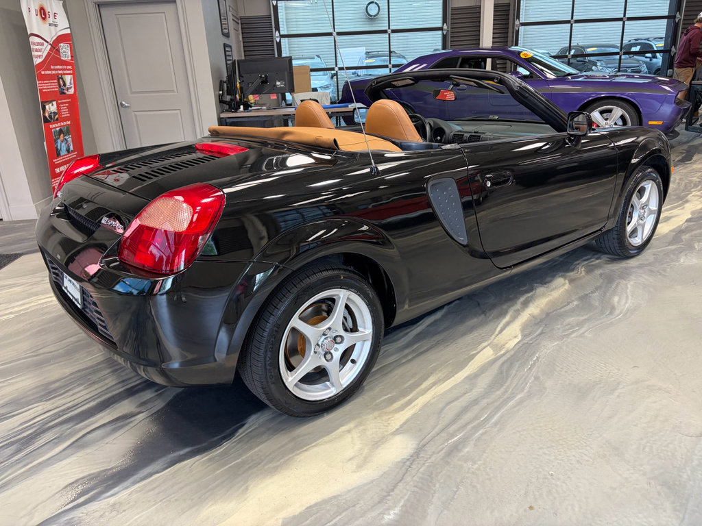 Used 2001 Toyota MR2 RWD image 22