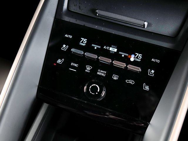 Certified 2025 Porsche Macan 4 Electric image 18