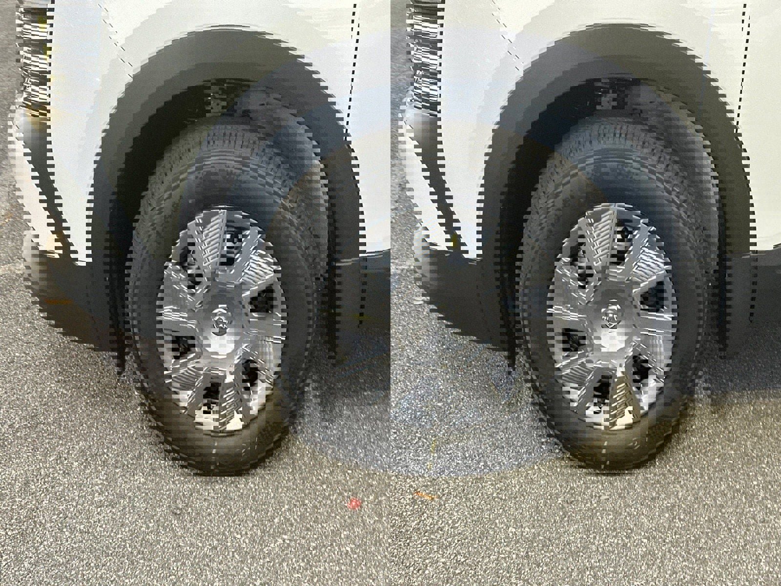 New 2026 Nissan Kicks S image 11