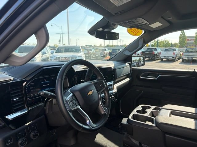 Used 2024 Chevrolet Silverado 1500 LT AWD/4WD image 17