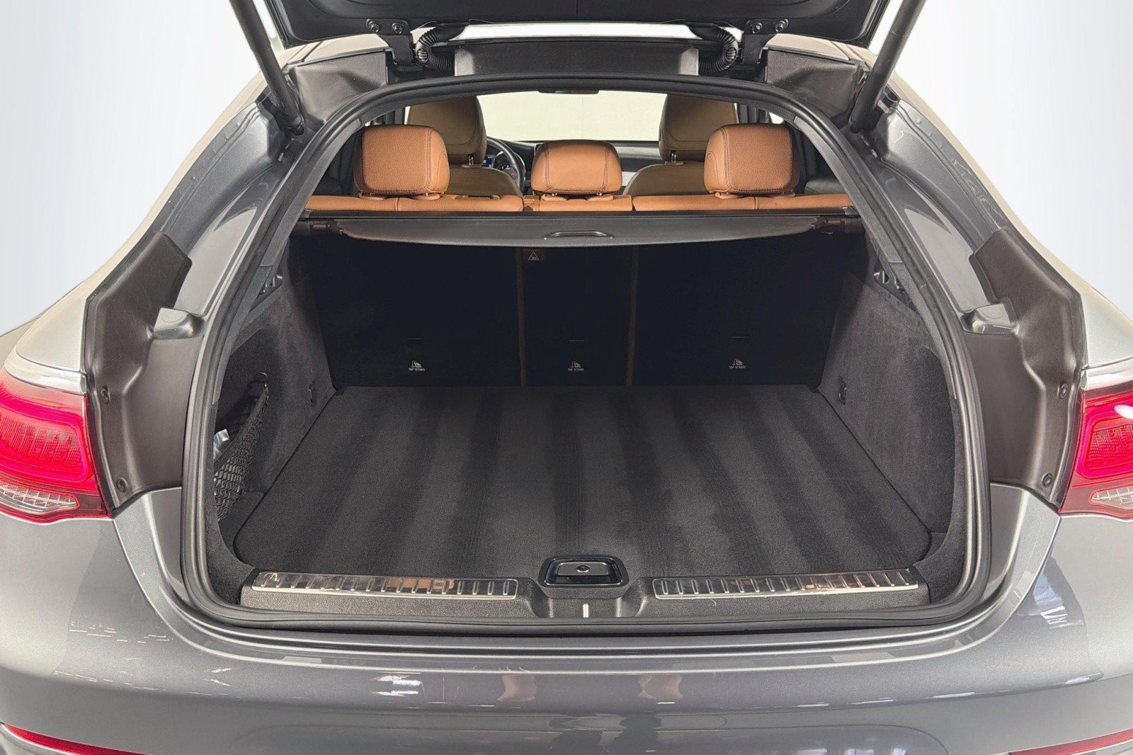 Used 2022 Mercedes-Benz GLC 300 4MATIC Coupe image 23