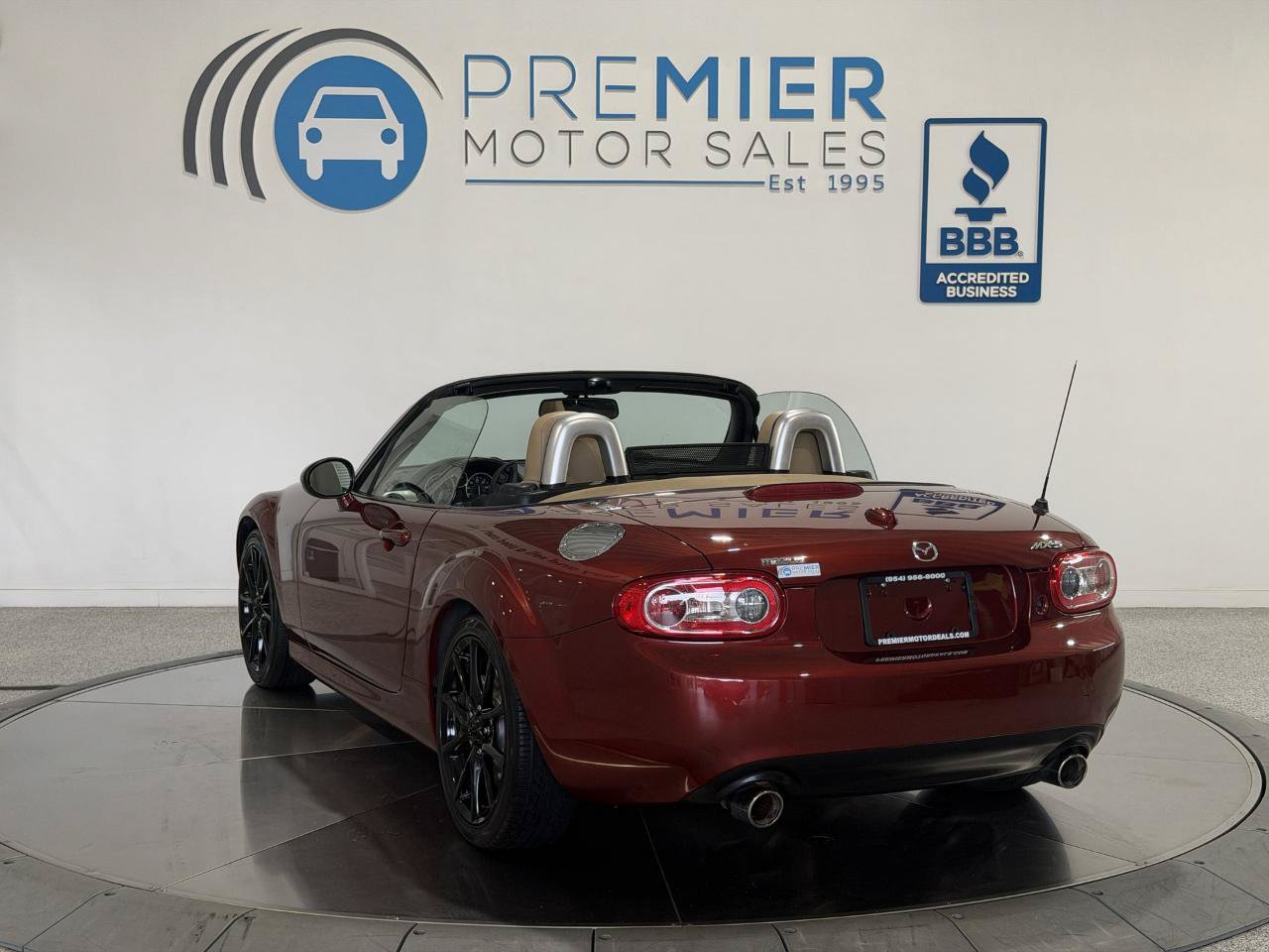 Used 2009 MAZDA MX-5 Miata Grand Touring w/ Premium Pkg RWD image 5