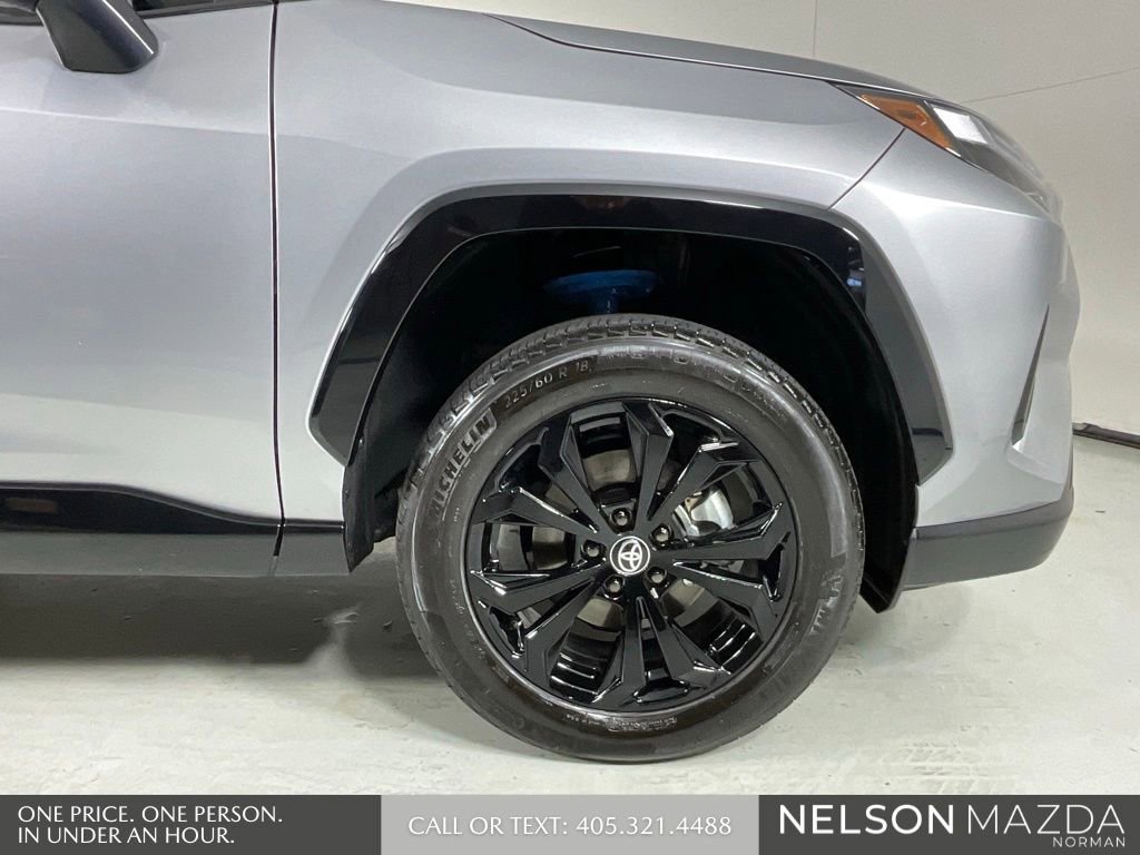 Used 2024 Toyota RAV4 SE AWD/4WD image 10