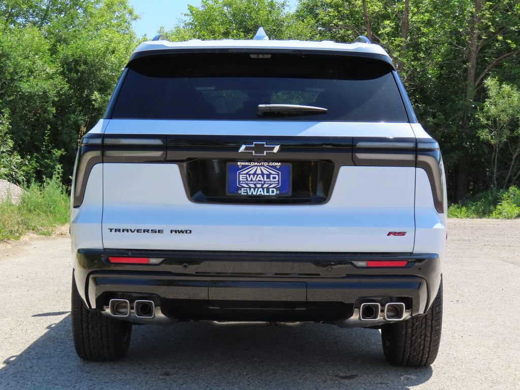 New 2026 Chevrolet Traverse RS w/ LPO, Floor Liner Package AWD/4WD image 19