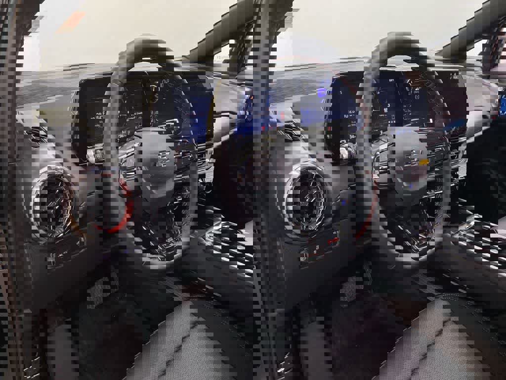 Used 2024 Chevrolet Equinox EV RS image 2