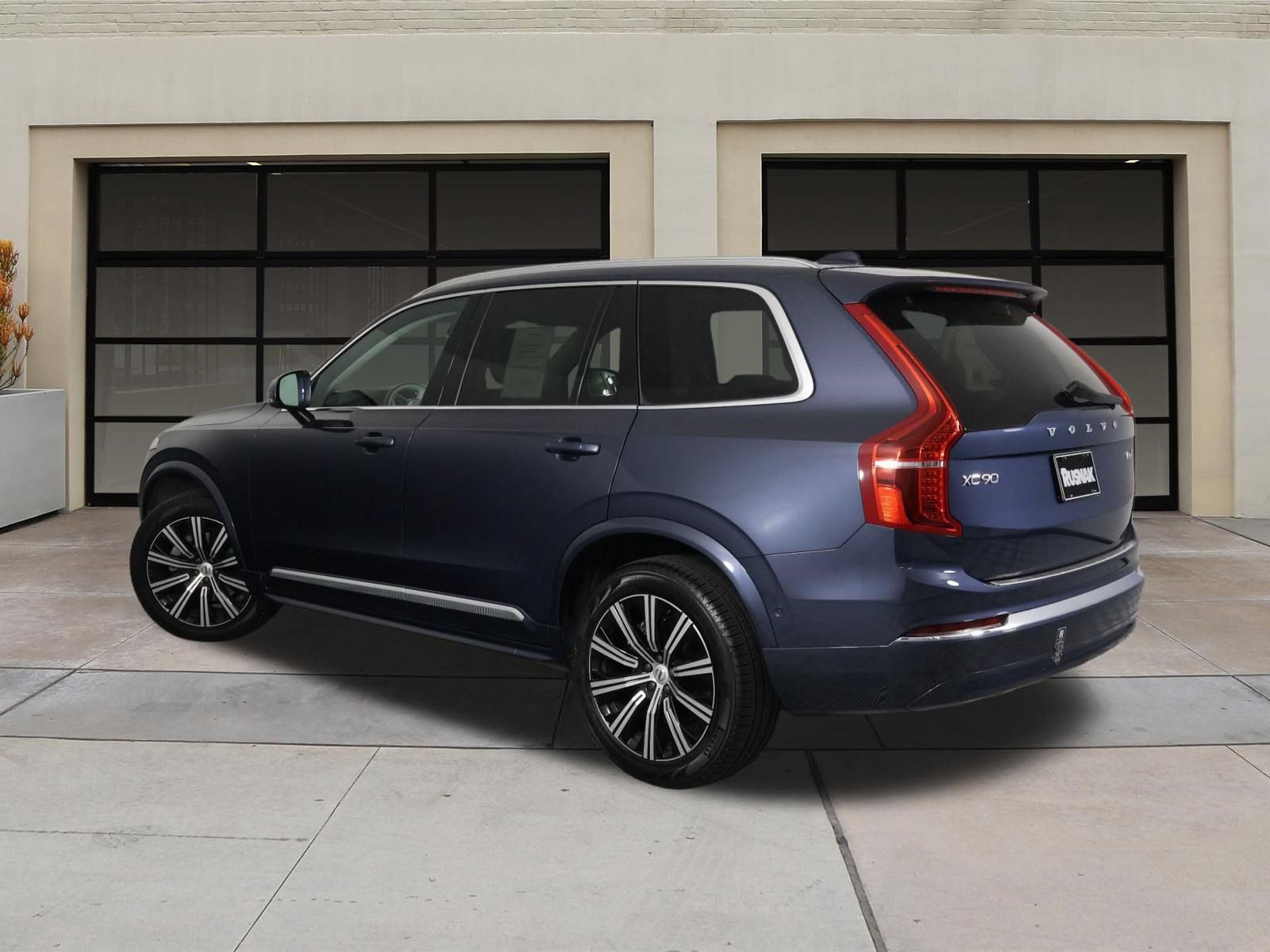 Certified 2023 Volvo XC90 B6 Plus w/ Protection Package Premier AWD/4WD image 2