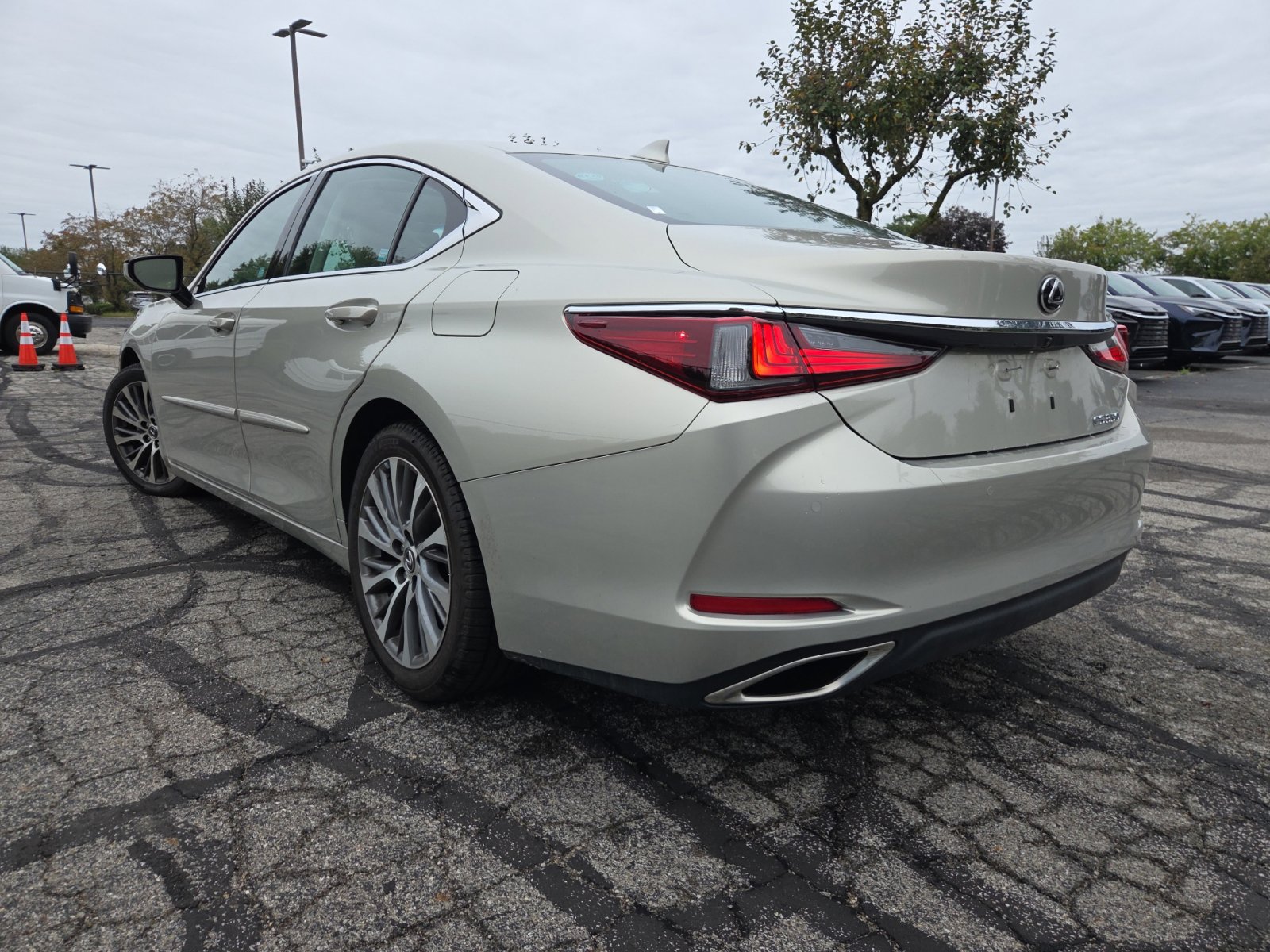 Used 2020 Lexus ES 350 w/ Accessory Package 2 FWD image 8