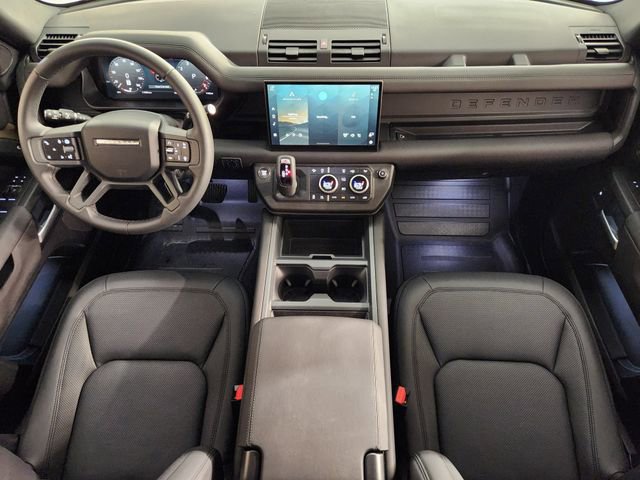 Used 2025 Land Rover Defender 110 S image 4