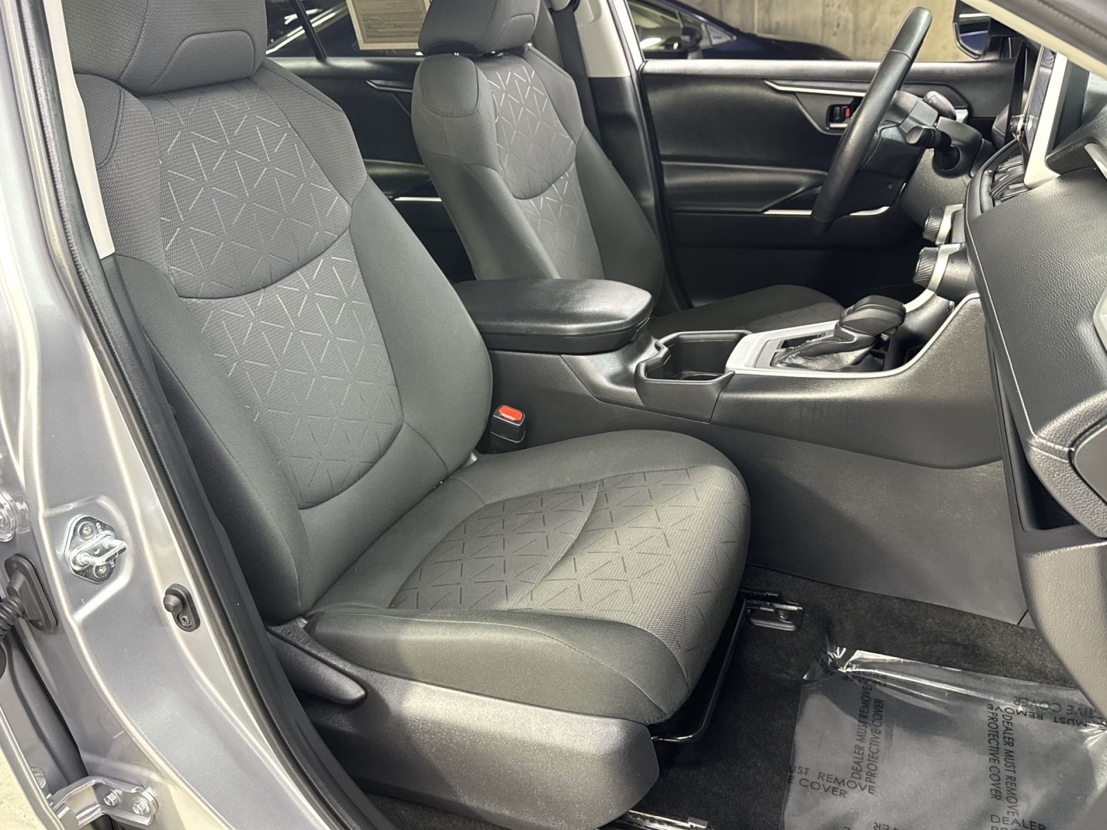 Used 2024 Toyota RAV4 XLE w/ Weather Package AWD/4WD image 39