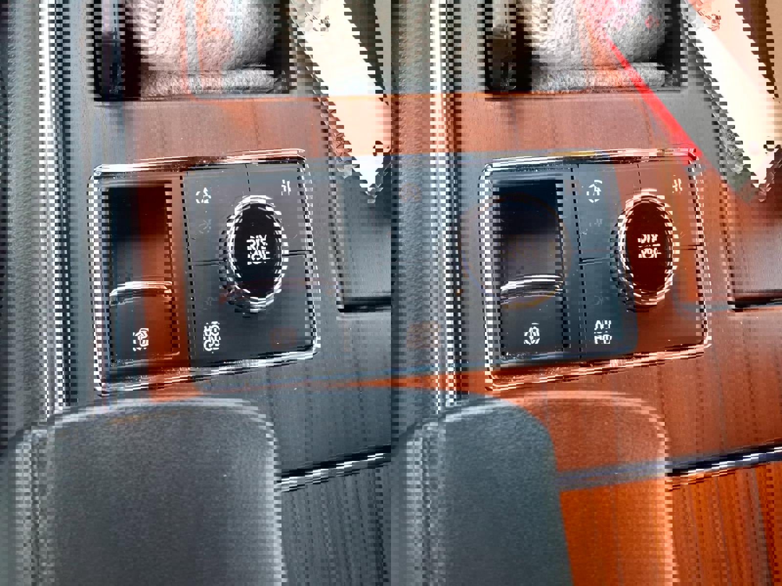 Used 2024 Lincoln Navigator Reserve image 16