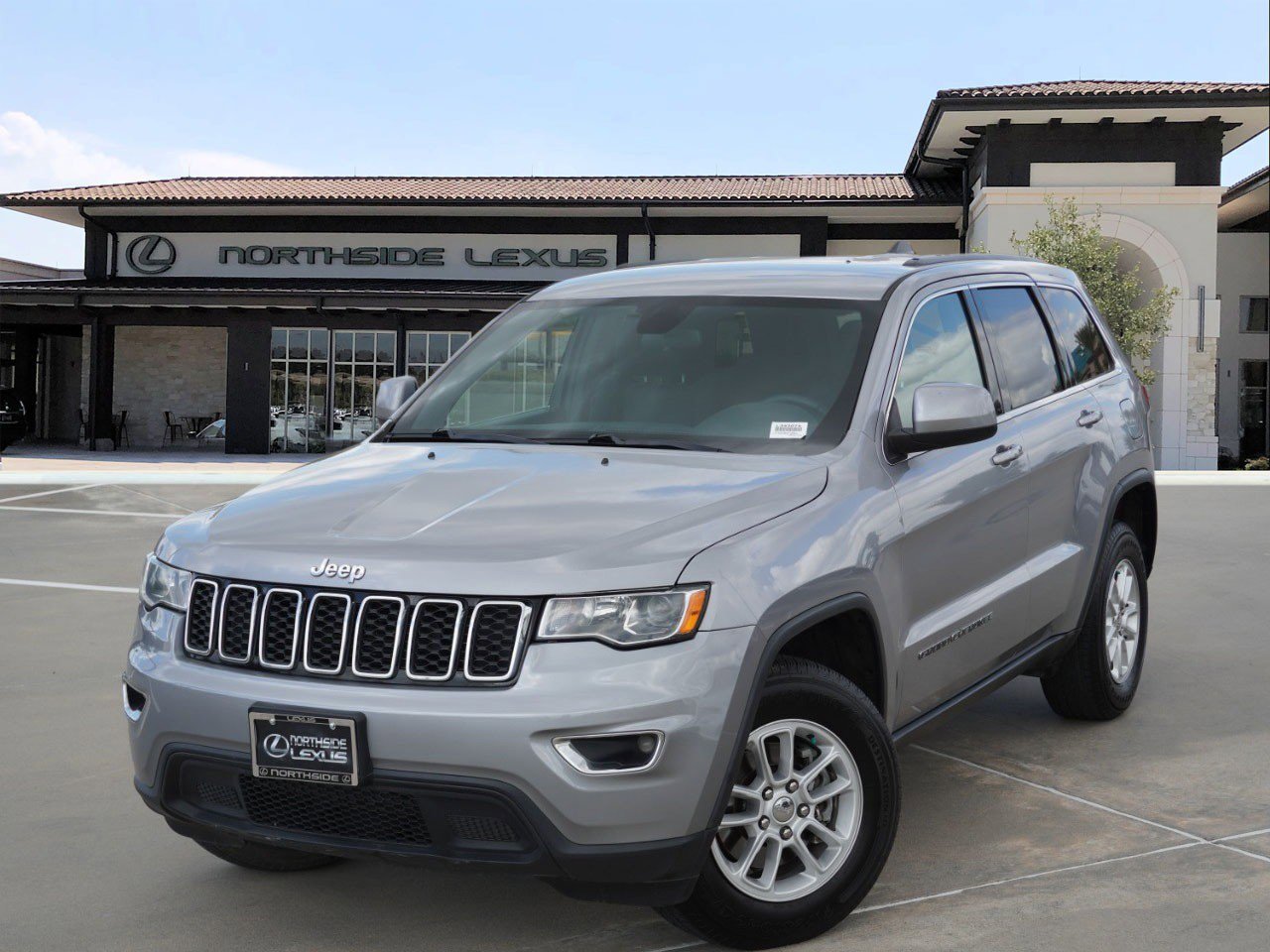 Used 2018 Jeep Grand Cherokee Laredo
