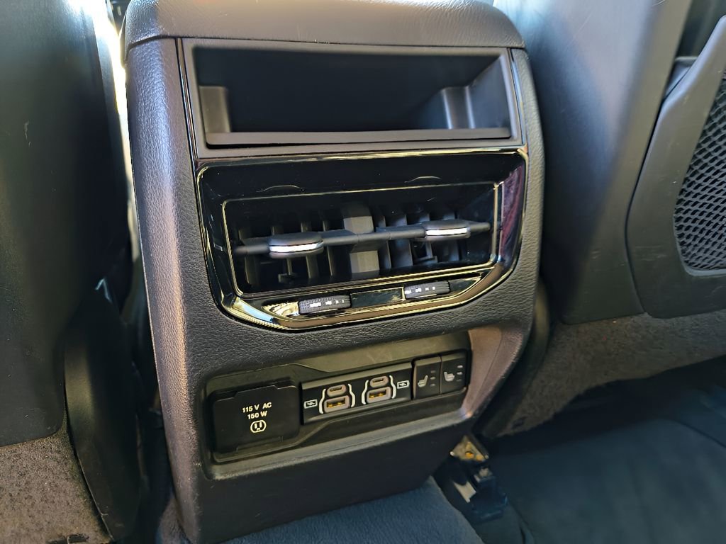 Used 2022 Jeep Grand Cherokee Limited image 30