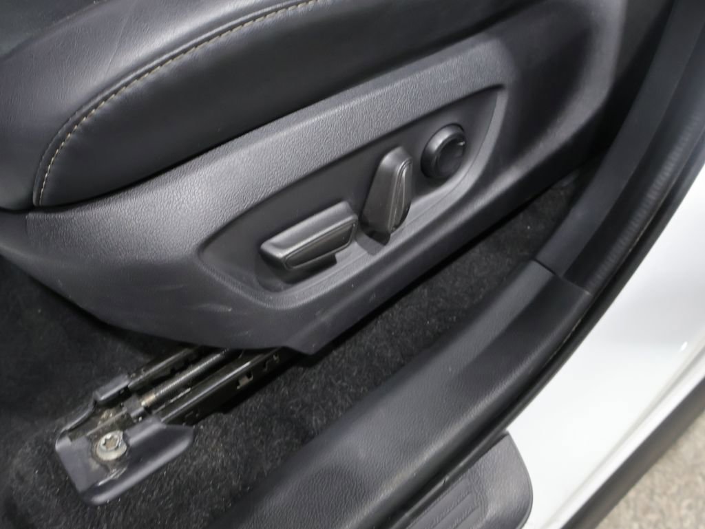 Used 2024 Toyota Crown Limited image 11