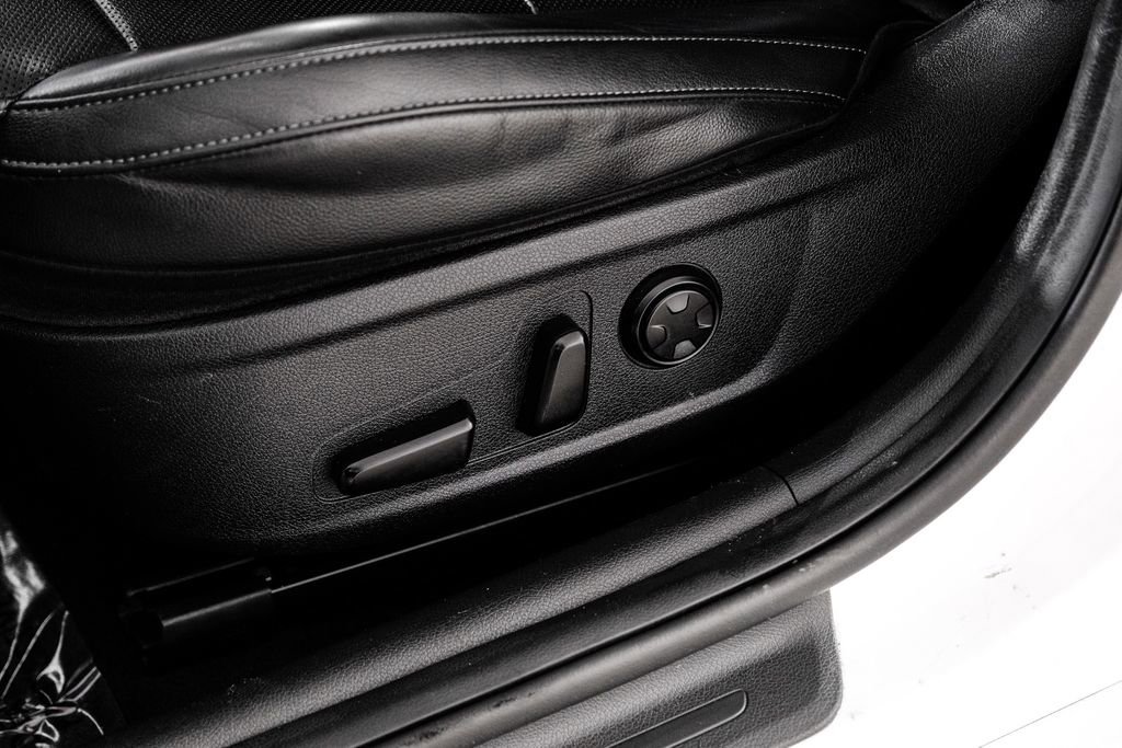 Used 2022 Kia Stinger GT-Line w/ Sun & Sound Package image 36