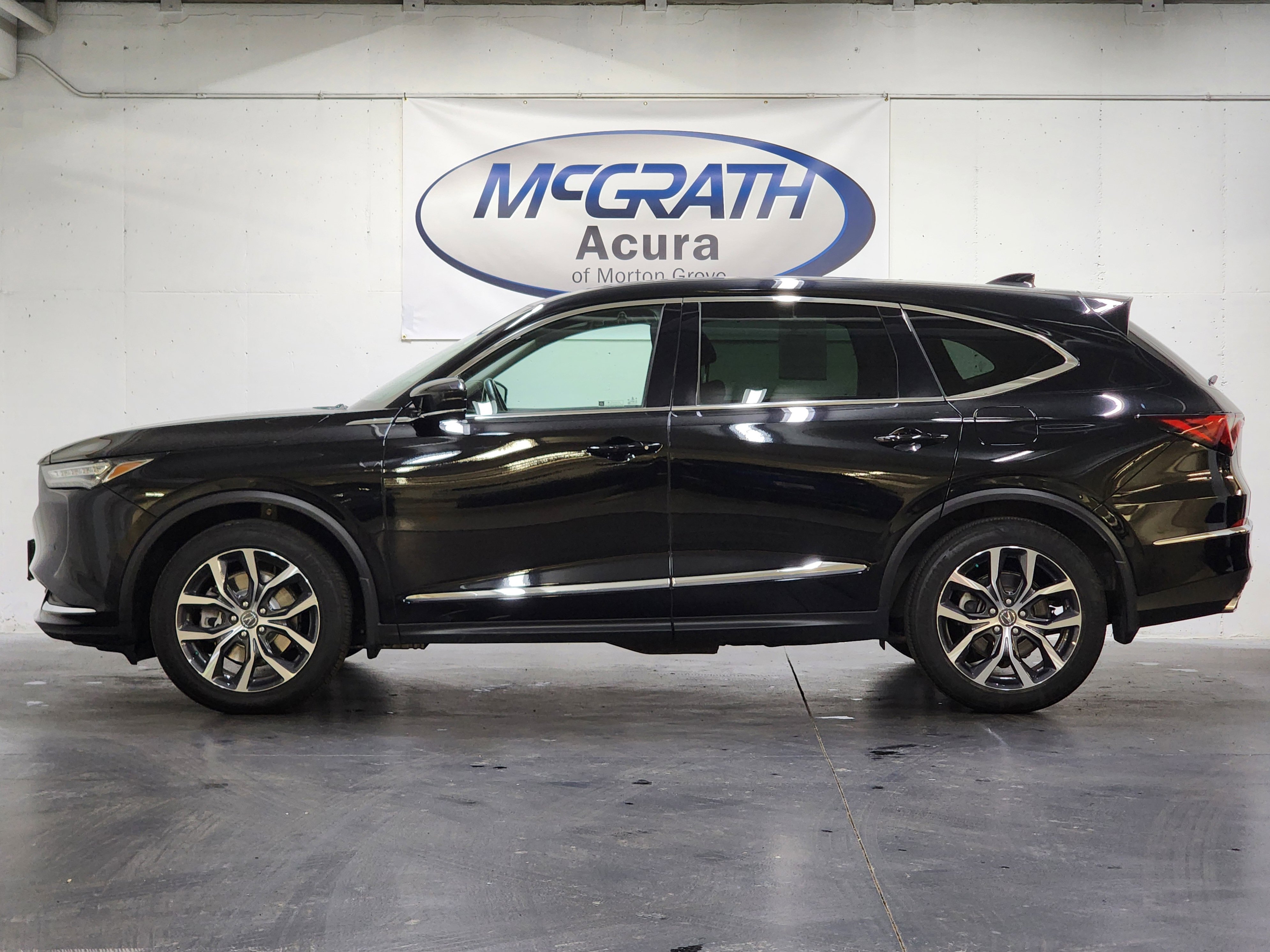 Certified 2023 Acura MDX SH-AWD w/ Technology Package image 10