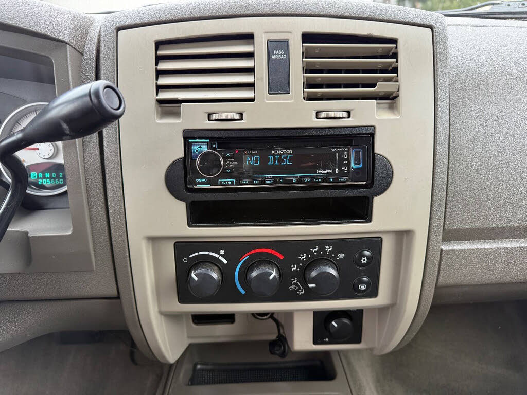 Used 2005 Dodge Dakota SLT w/ Trailer Tow Group image 19