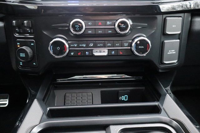 New 2026 Ford F250 Lariat w/ Black Appearance Package image 10