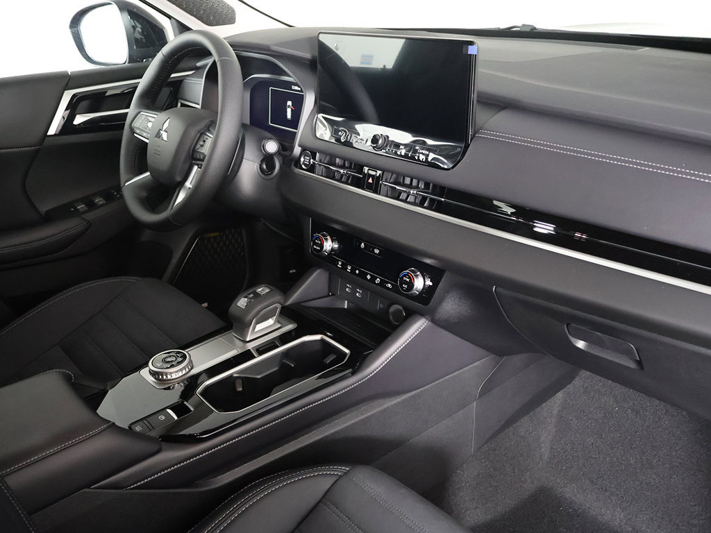New 2026 Mitsubishi Outlander SE AWD/4WD image 30
