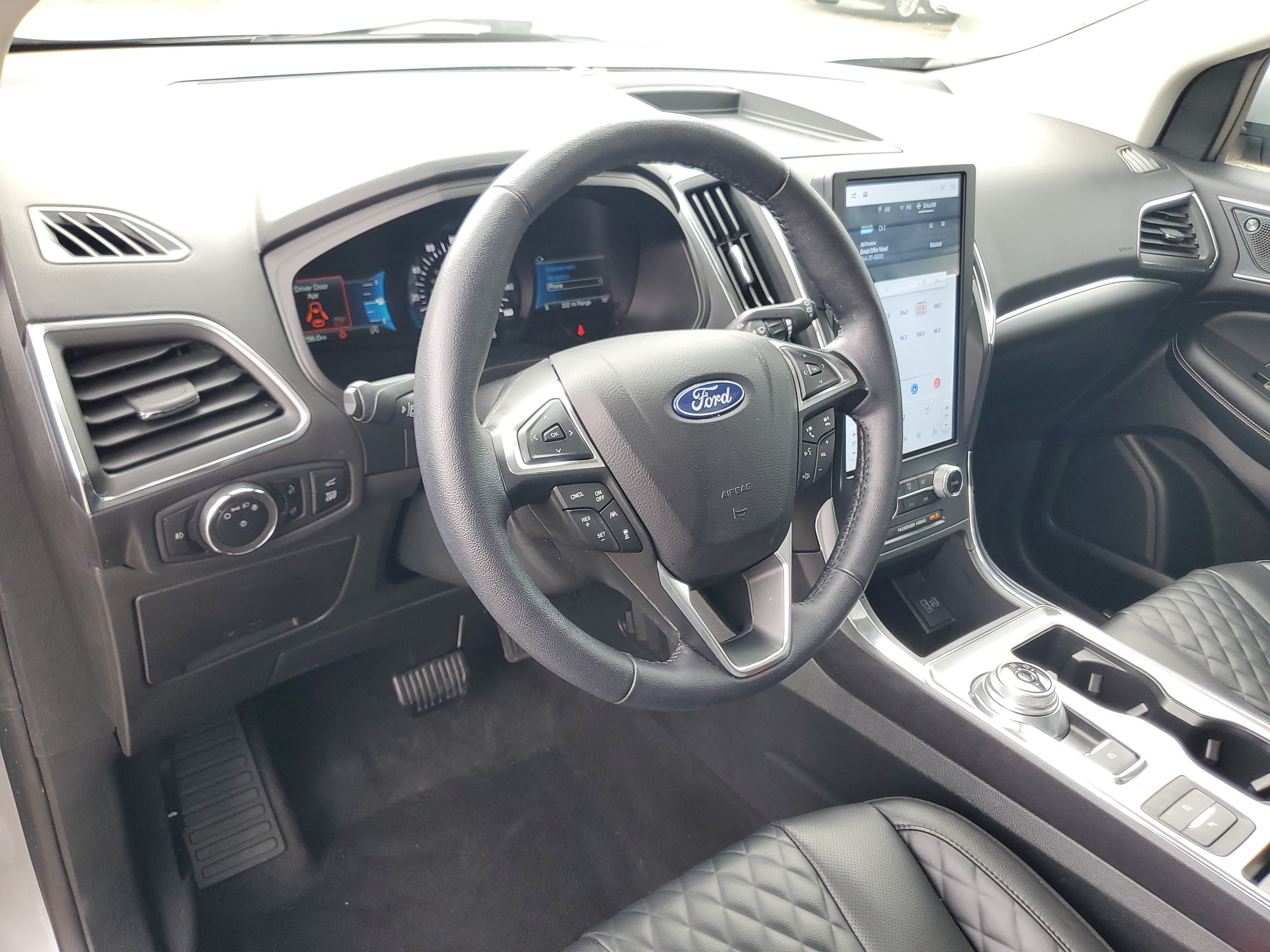 Used 2023 Ford Edge Titanium w/ Equipment Group 301A AWD/4WD image 13