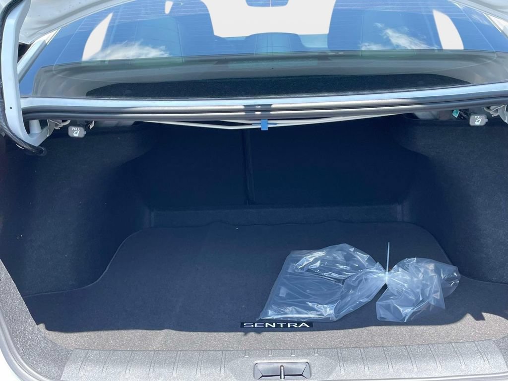New 2026 Nissan Sentra SR w/ SR Premium Package FWD image 10