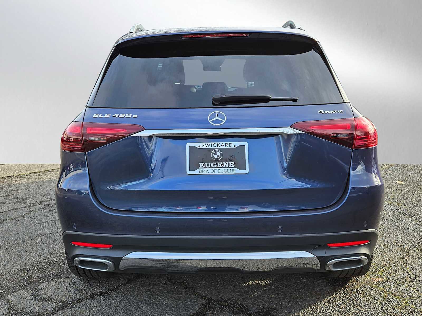 Used 2024 Mercedes-Benz GLE 450e 4MATIC image 4