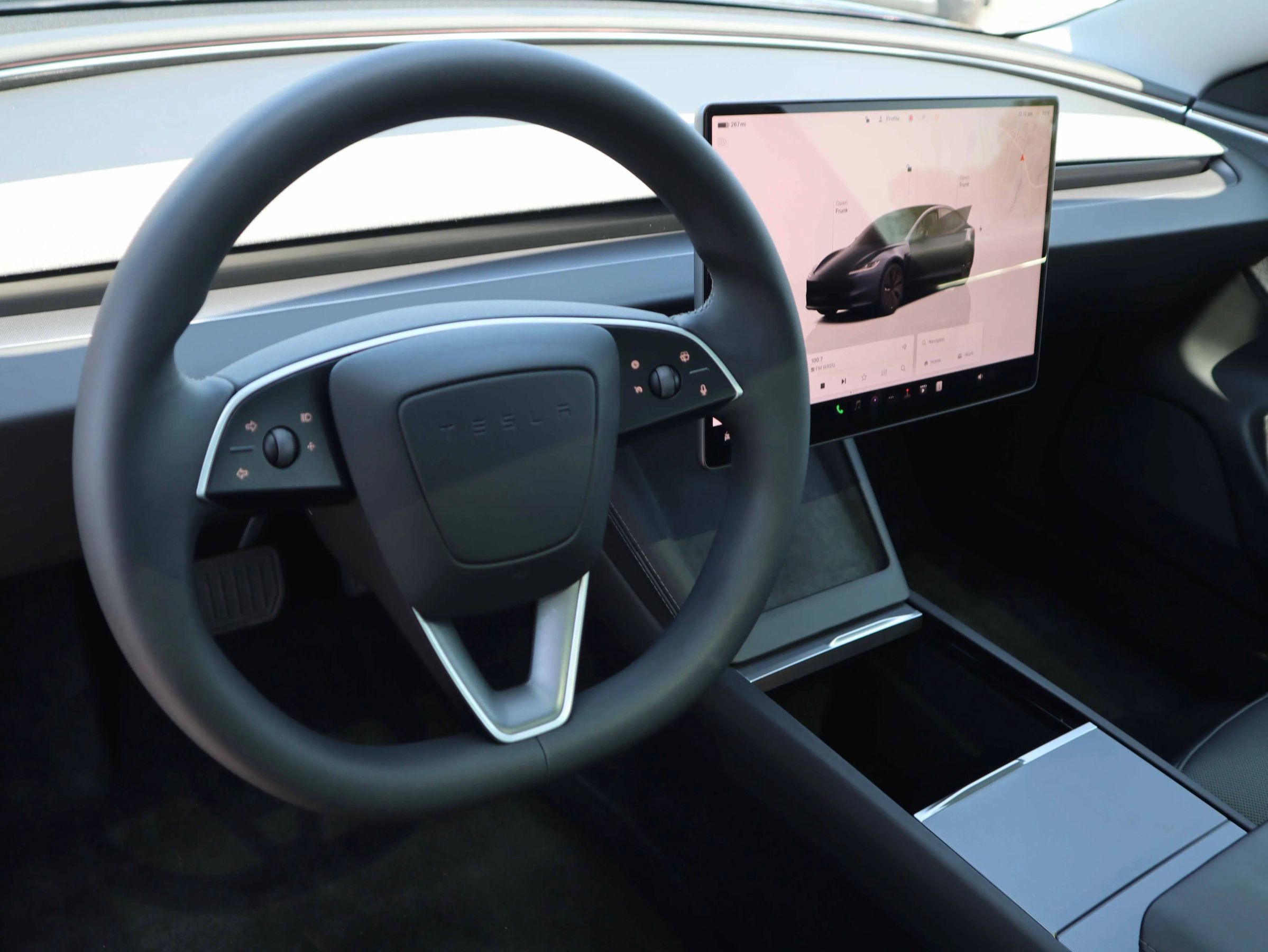 Used 2025 Tesla Model 3 image 18