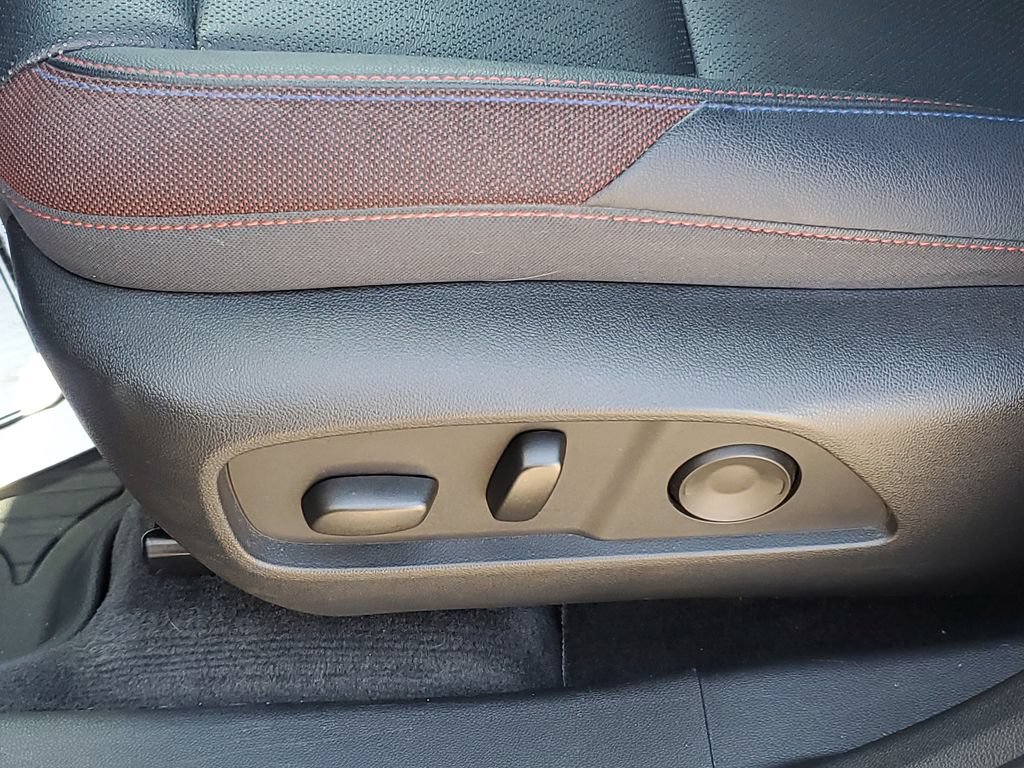 Certified 2025 Chevrolet Equinox RS FWD image 7