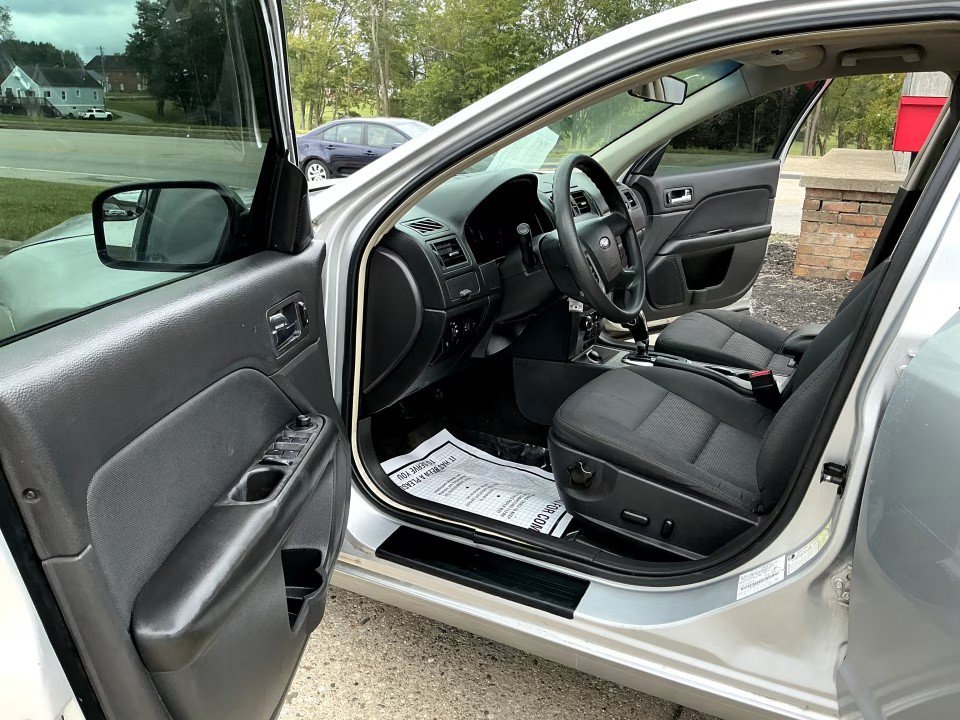 Used 2012 Ford Fusion SE FWD image 13