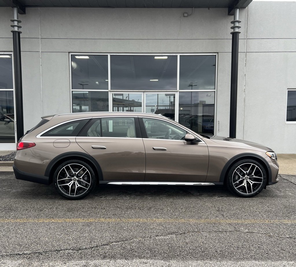 New 2026 Mercedes-Benz E 450 4MATIC All-Terrain Wagon image 4