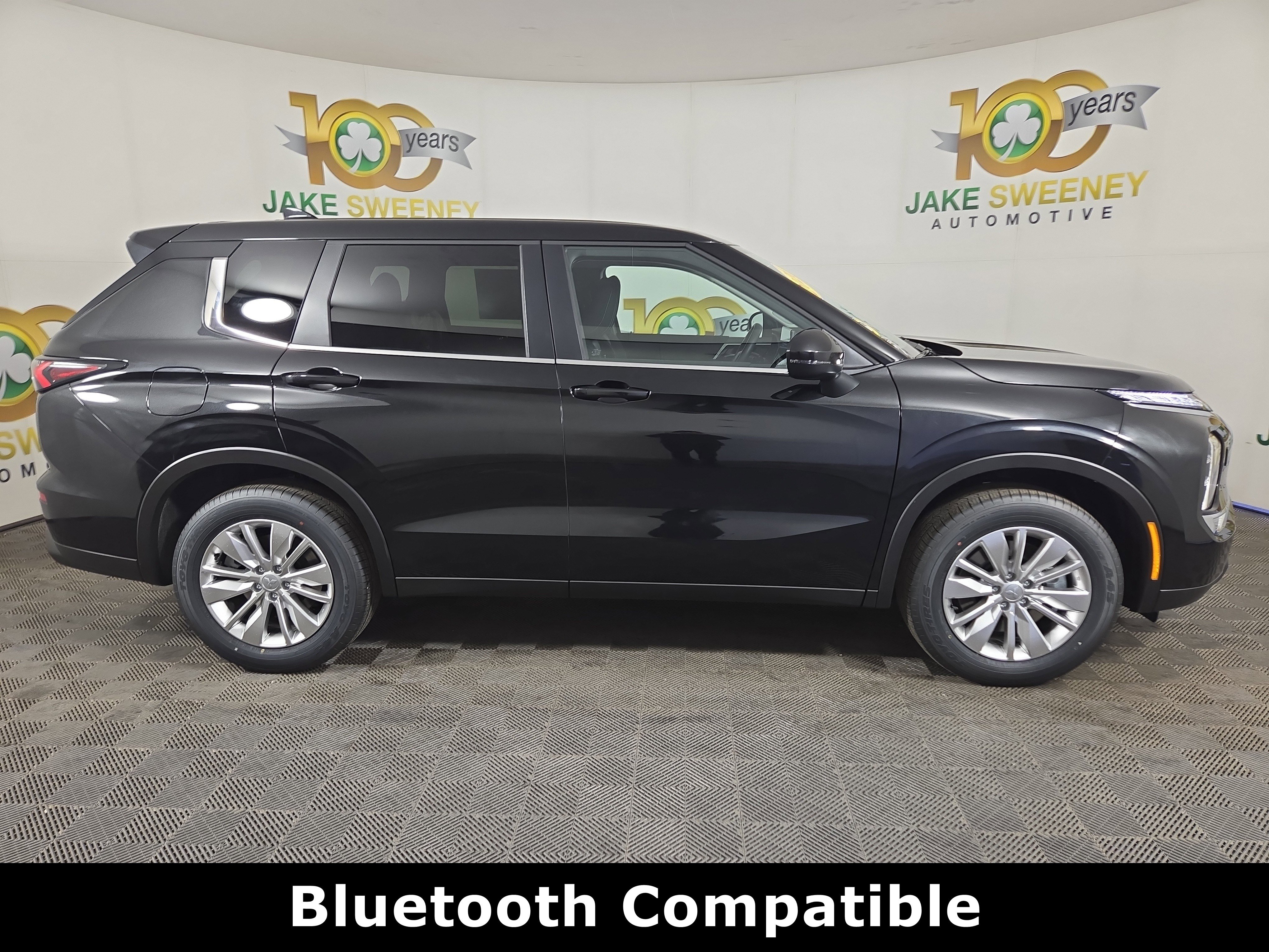 New 2026 Mitsubishi Outlander ES image 8