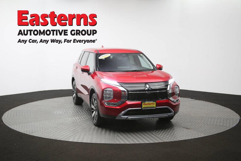 Used 2025 Mitsubishi Outlander AWD image 52