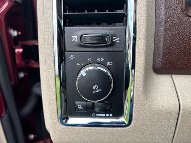 Used 2018 RAM 1500 Laramie AWD/4WD image 19