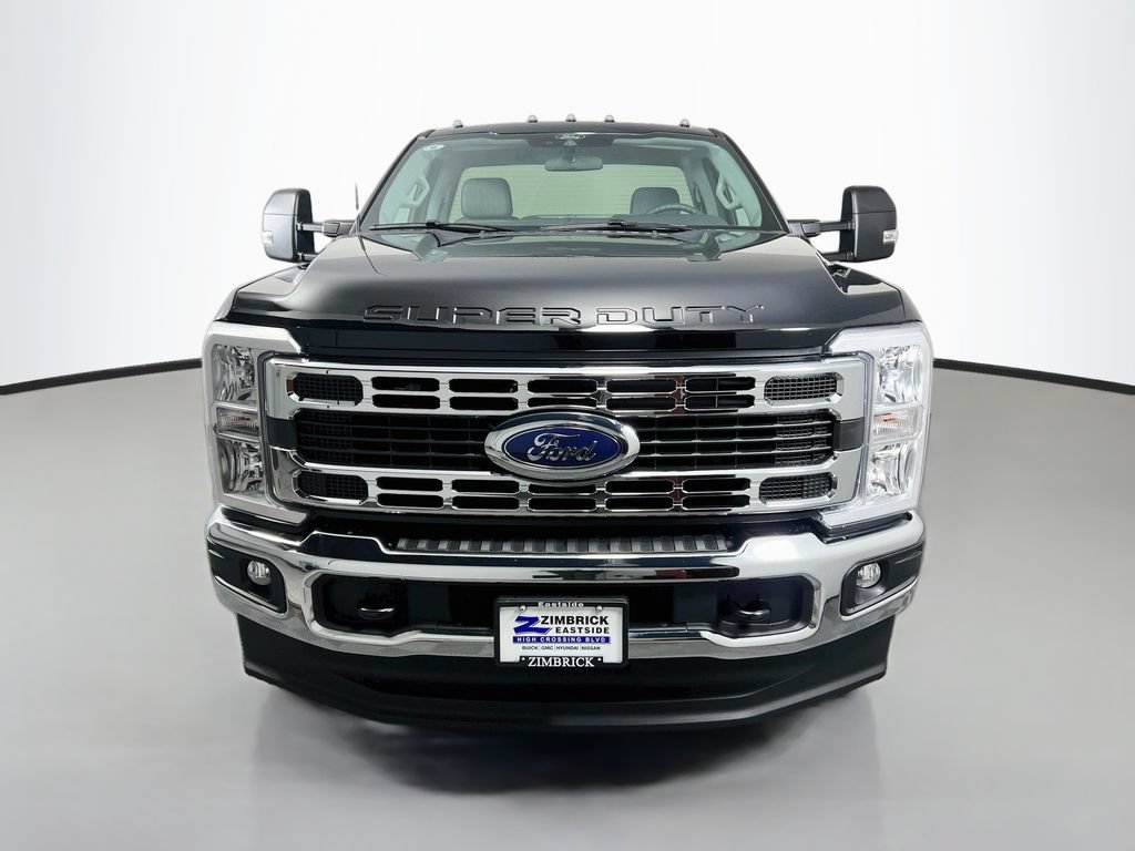 Used 2026 Ford F350 XLT AWD/4WD image 2