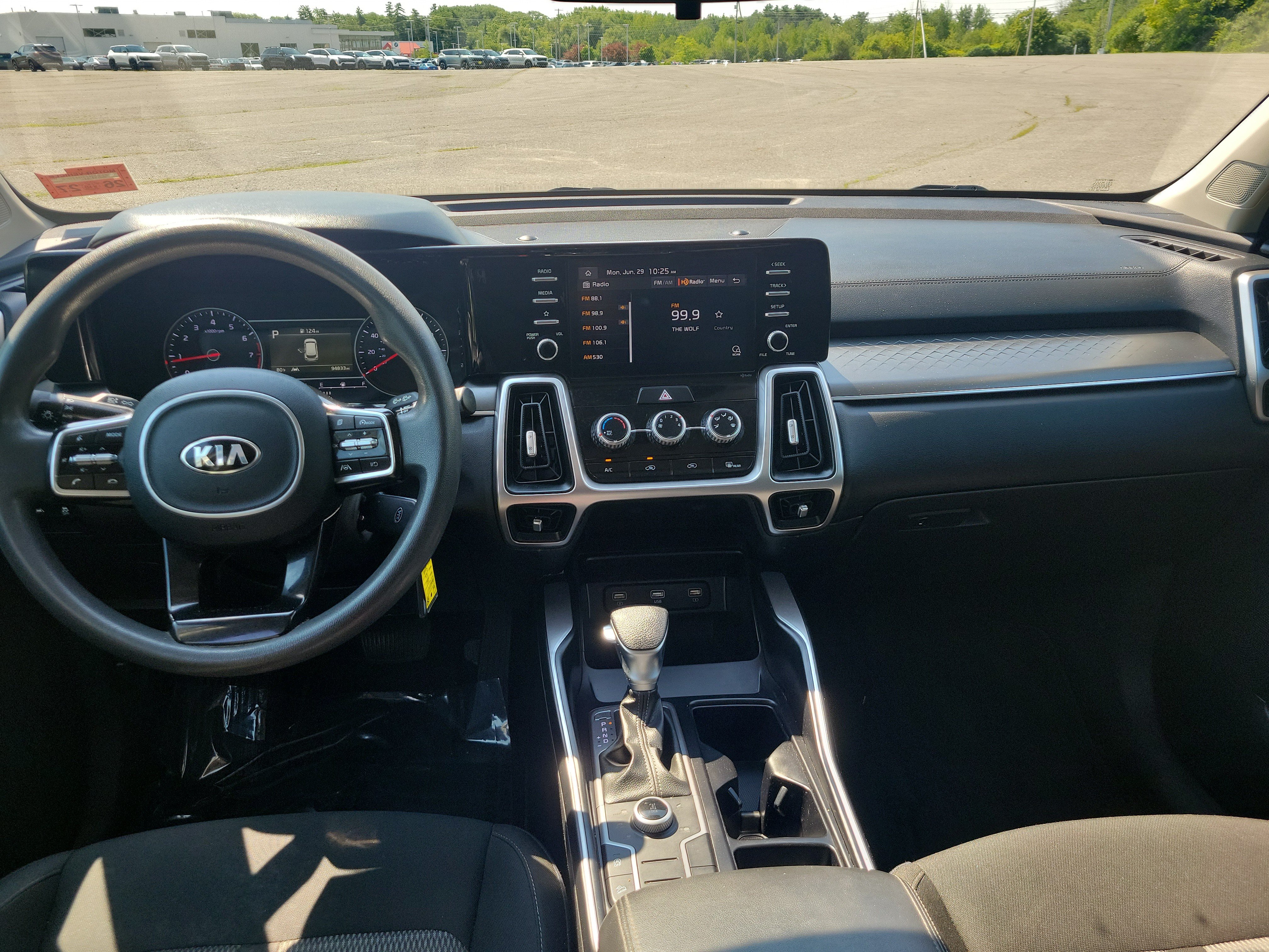 Used 2021 Kia Sorento LX AWD/4WD image 19
