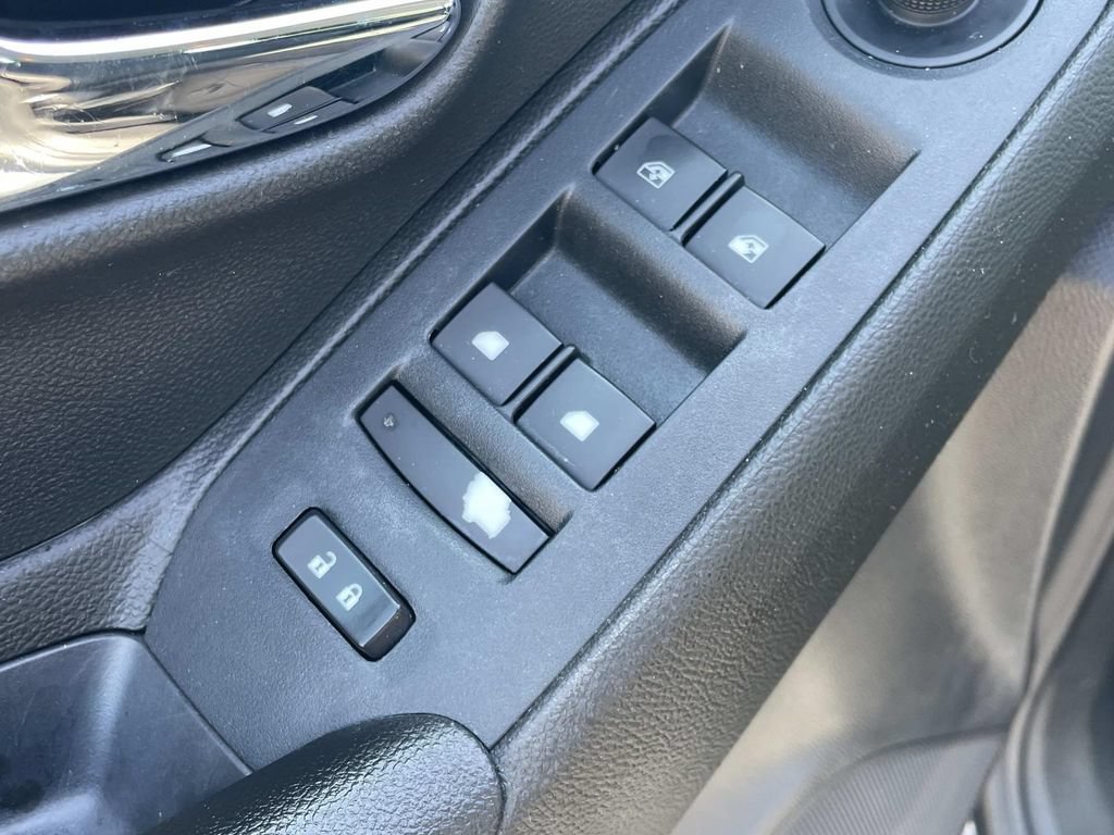 Used 2019 Chevrolet Trax LS FWD image 15