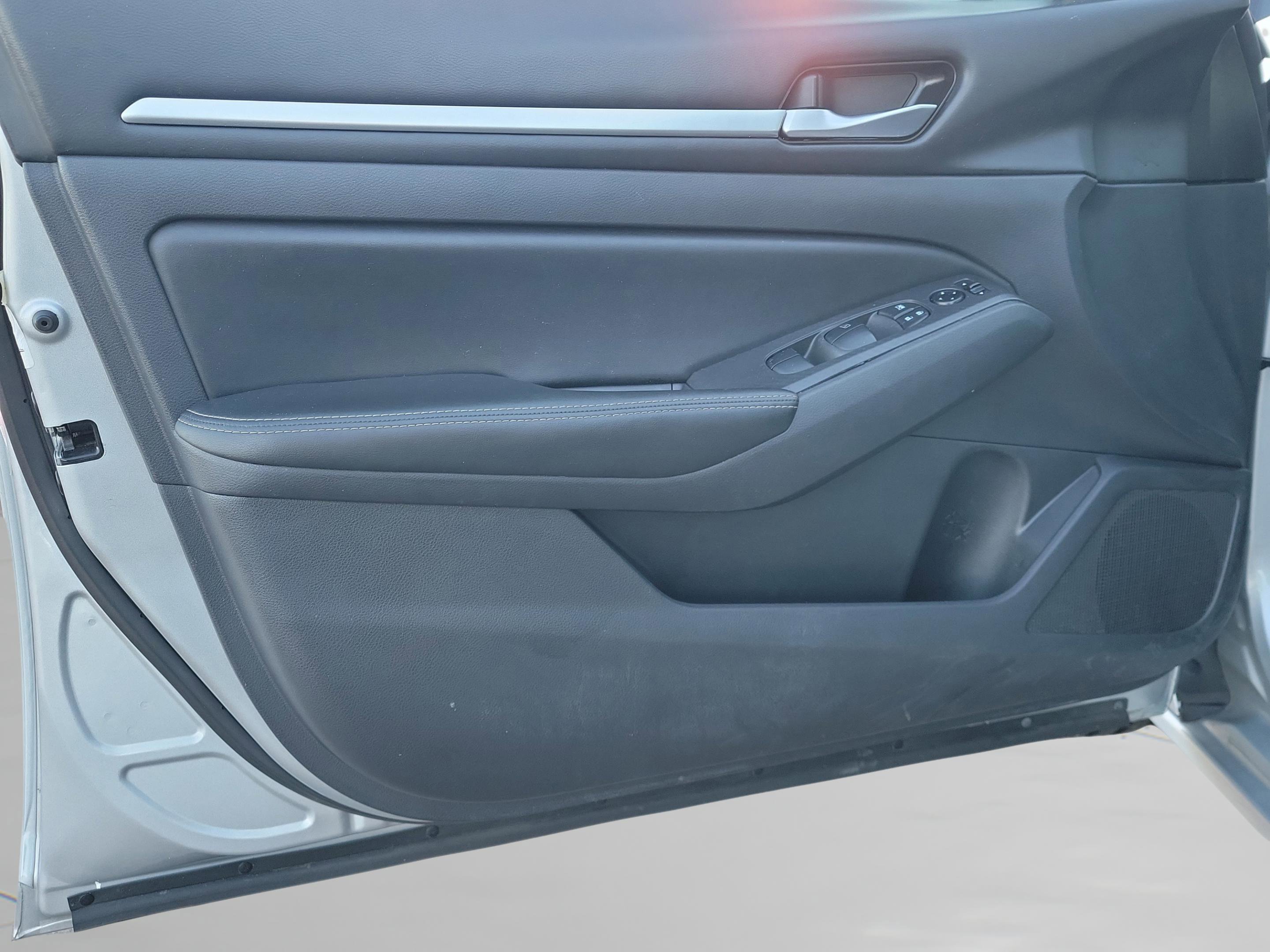 Certified 2022 Nissan Altima 2.5 SV image 30