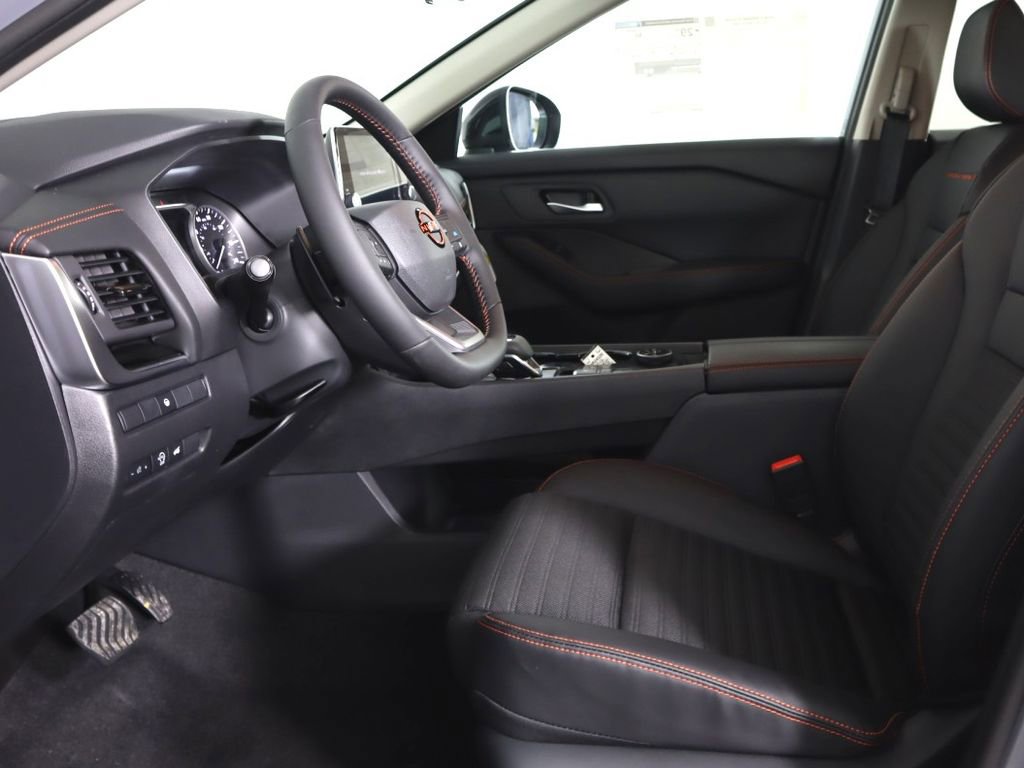 New 2026 Nissan Rogue SV AWD/4WD image 11