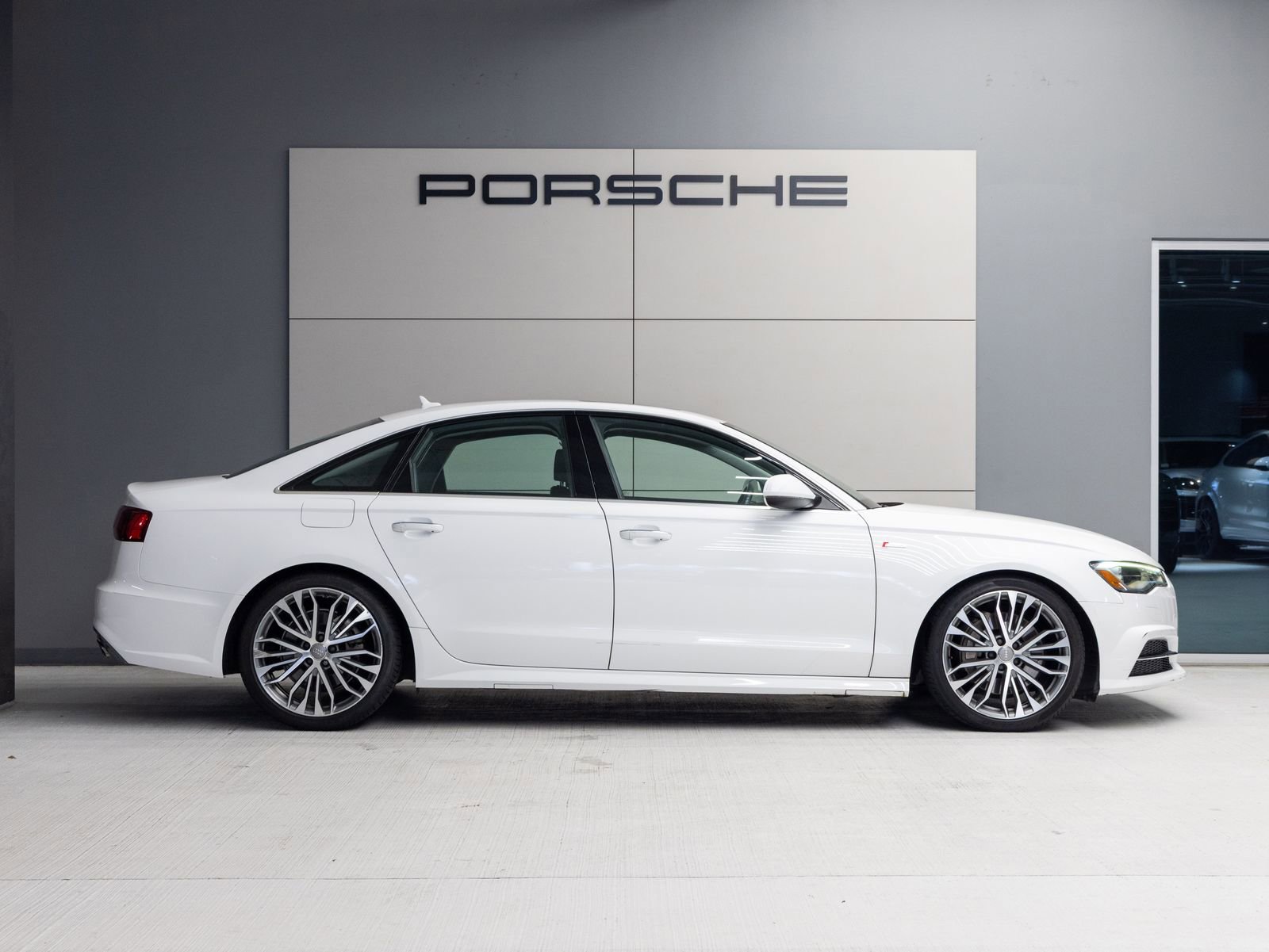 Used 2016 Audi A6 3.0T Premium Plus w/ S Line Sport Package image 8