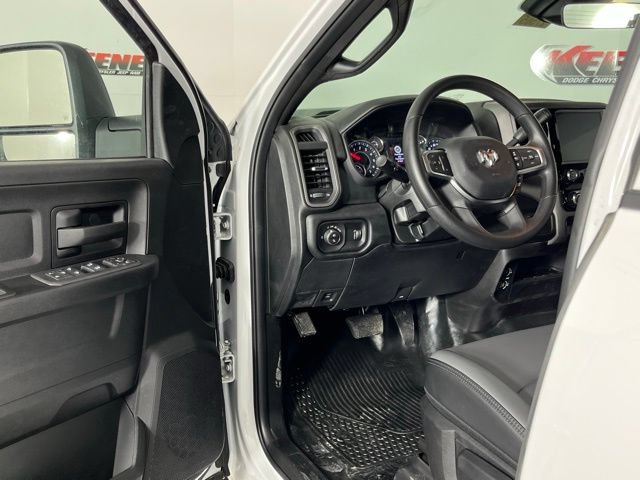 New 2026 RAM 2500 Tradesman w/ Chrome Appearance Group AWD/4WD image 22