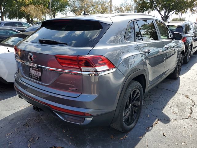 Used 2022 Volkswagen Atlas Cross Sport SE image 4