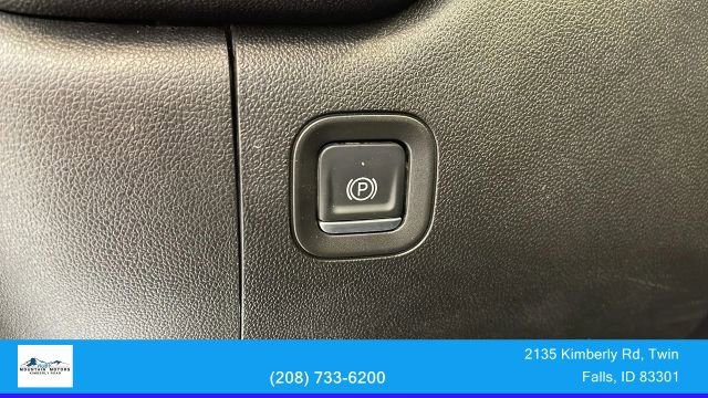 Used 2023 GMC Sierra 2500 Pro w/ Gooseneck/5TH Wheel Package image 17