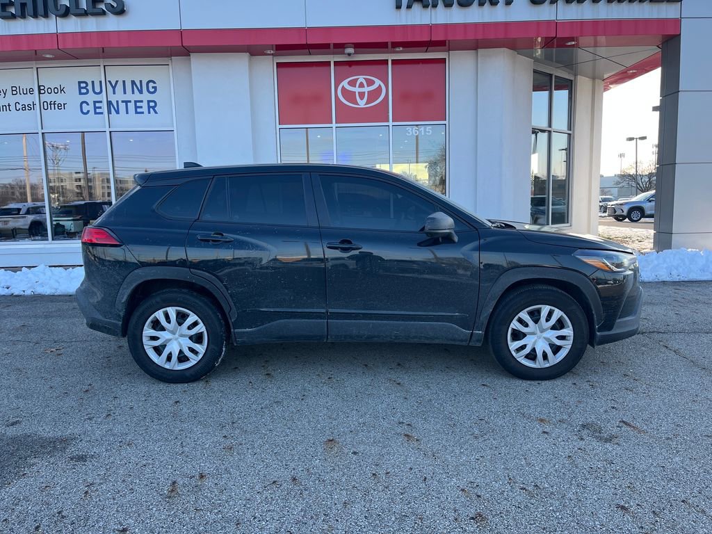 Certified 2024 Toyota Corolla Cross L image 29