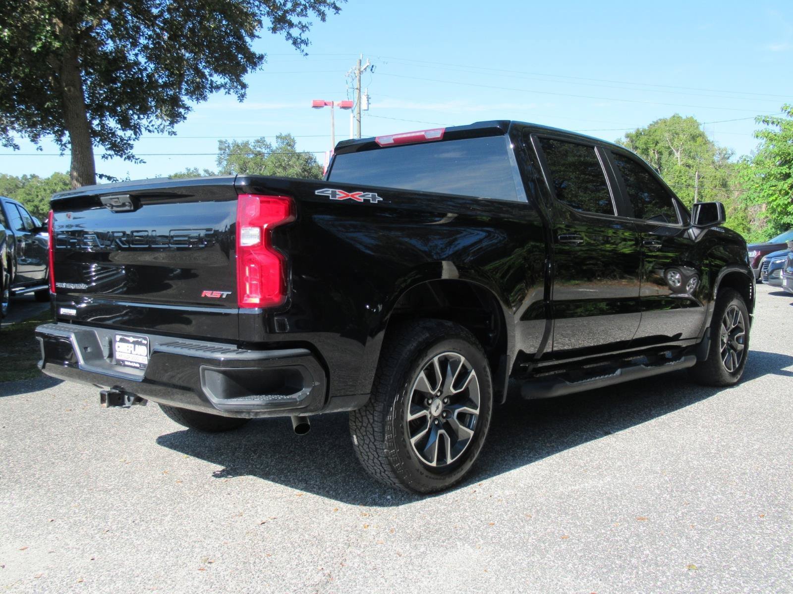 Used 2023 Chevrolet Silverado 1500 RST AWD/4WD image 6