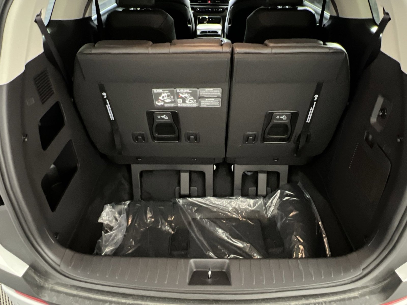 New 2026 Kia Carnival LXS image 25